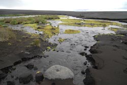 Nordeuropa, Island: Große Expedition - Quelle in Vulkanasche